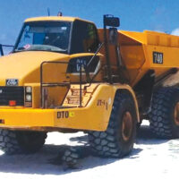 L-142 CATERPILLAR 740 - Image 2