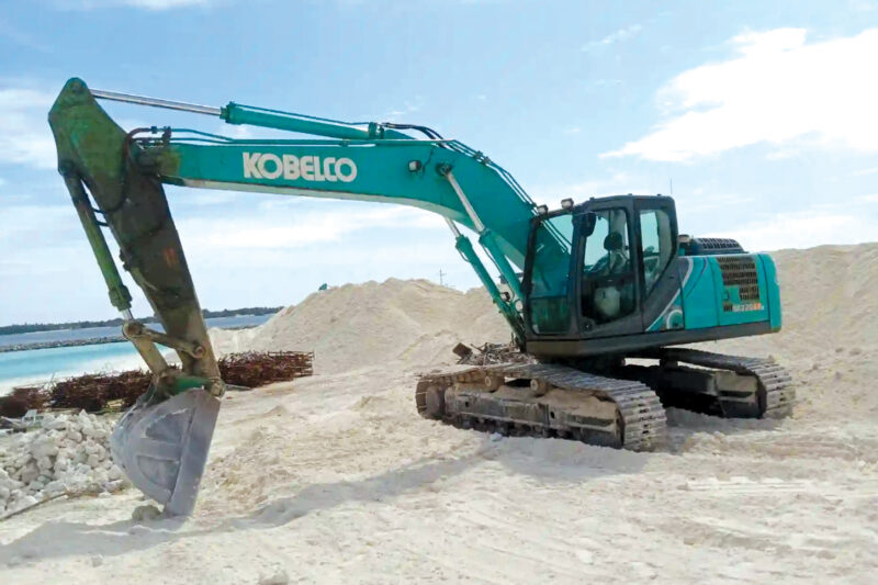 L-375 KOBELCO SK220