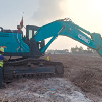 L-427 KOBELCO SK380XDLC-Gen10 - Image 3