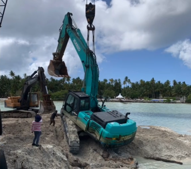 Rescue & Salvage Excavator
